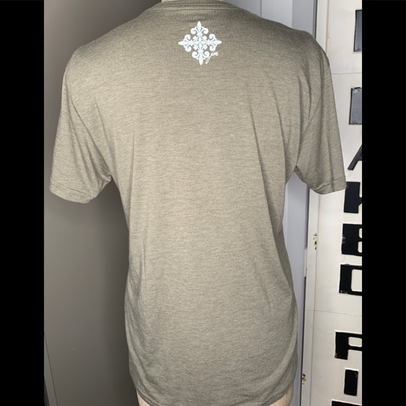 NWOT Jane Marie Green Leopard Mama V-Neck Tee Med - Picture 3 of 4